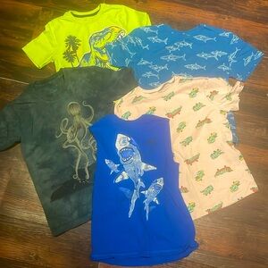 Lot of 5 animal themed t-shirts, size 8